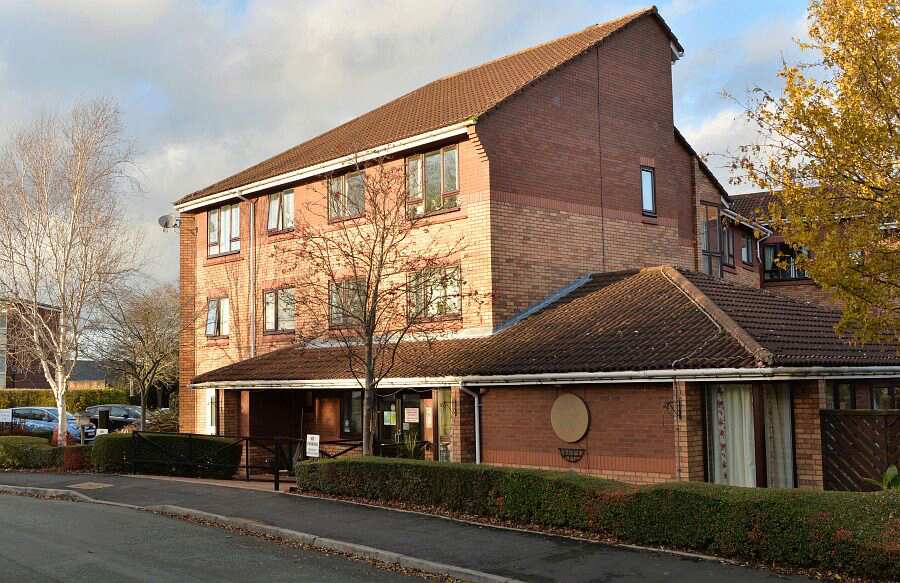 Waveney Court, NewcastleunderLyme, Staffordshire, ST5 3SL To rent